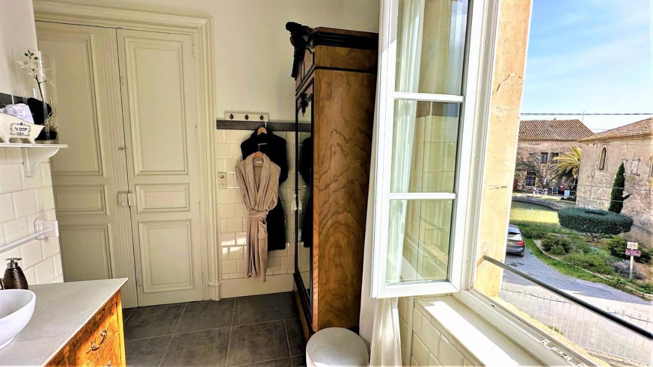 Le Neptune Le Somail Bagian luar foto