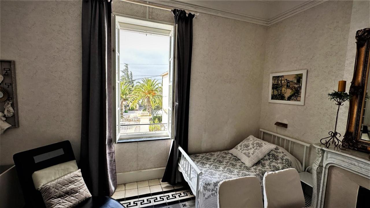 Le Neptune Le Somail Bagian luar foto